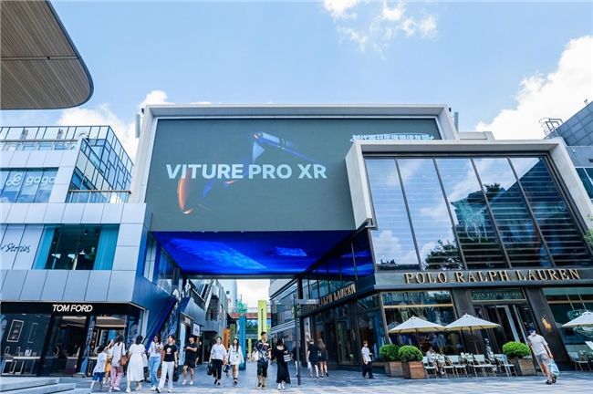 VITURE Pro XR眼镜亮相三里屯 定义旗舰级XR新标杆