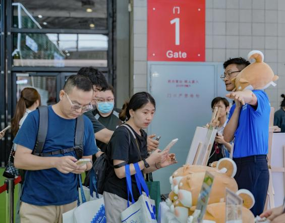 新瑞鹏集团亮相亚宠展，用专业守护宠物健康