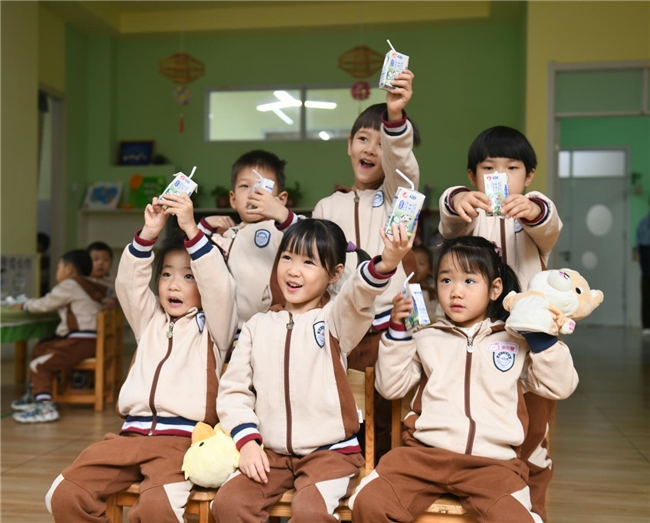 君乐宝新品学生奶邯郸投产 全力推进“学生饮用奶计划”