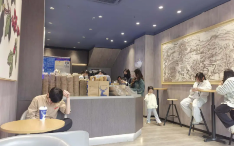 瑞幸配方再升级！引爆夏日饮品背后的健康战